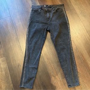 Kut from the Kloth sparkle side stripe jeans sz 12